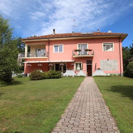 La Rosa Tra I Laghi B&B Meina Kültér fotó