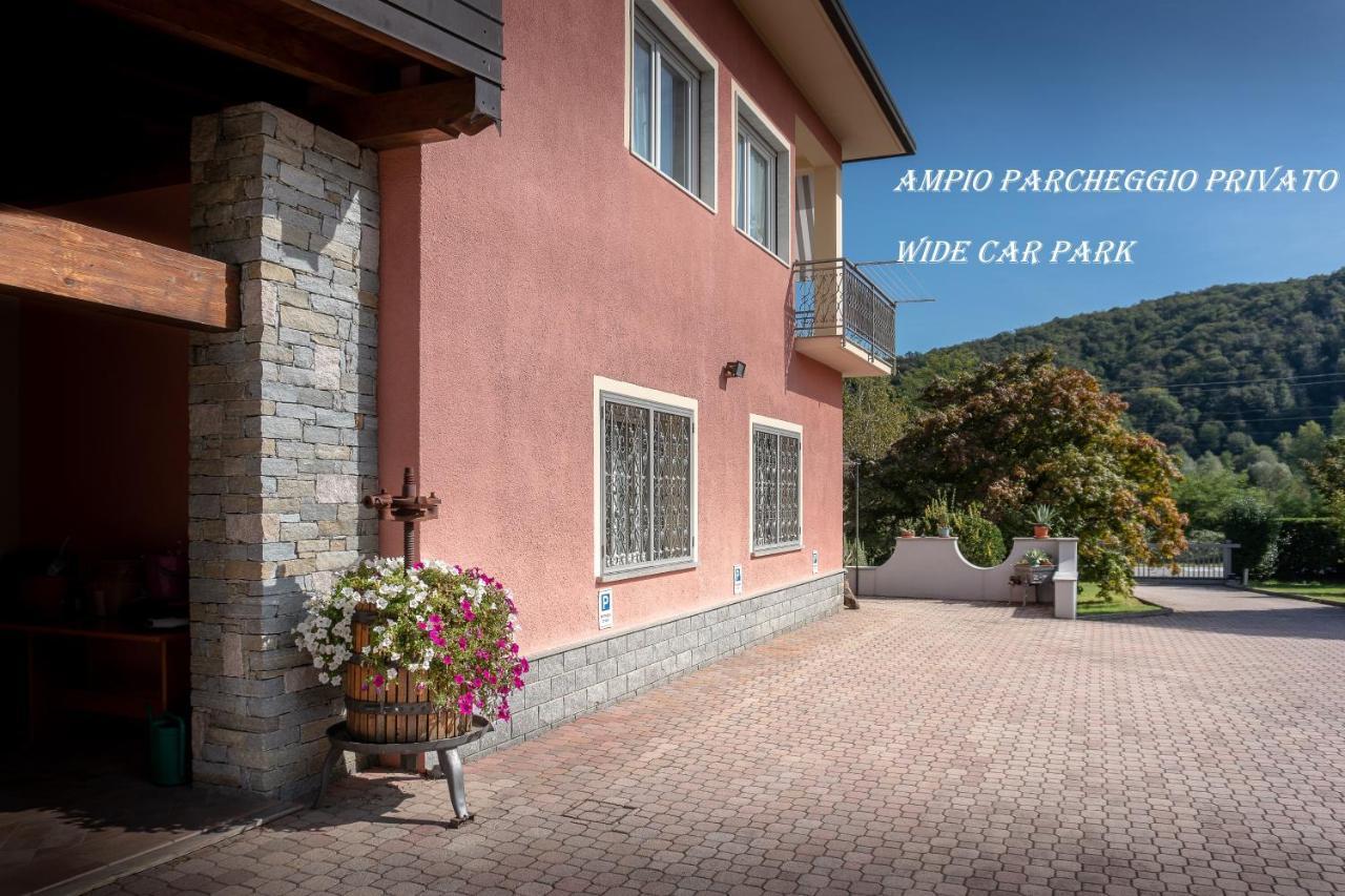 La Rosa Tra I Laghi B&B Meina Kültér fotó