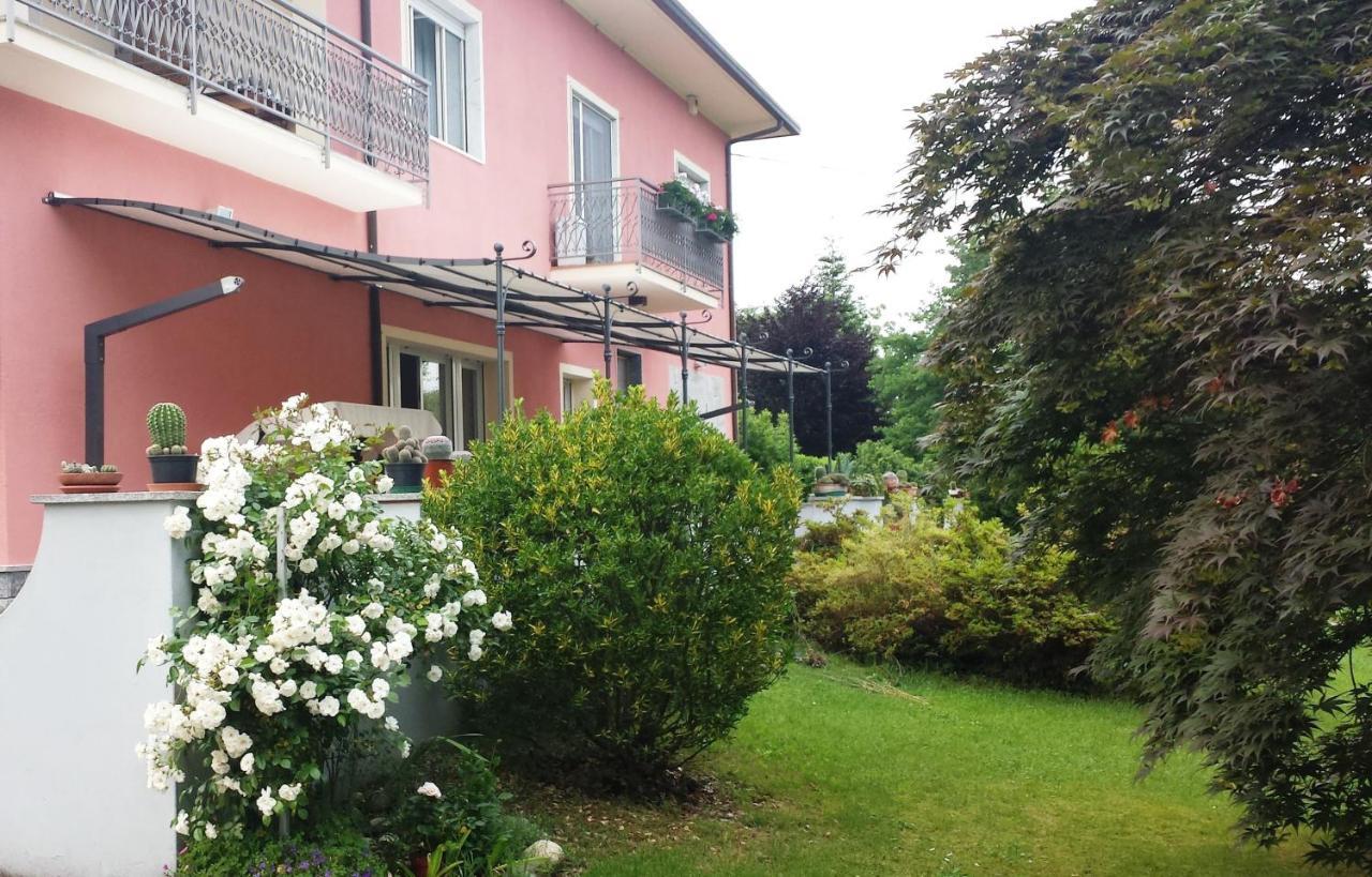 La Rosa Tra I Laghi B&B Meina Kültér fotó