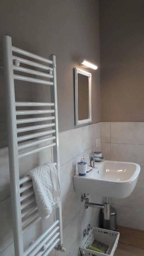 La Rosa Tra I Laghi B&B Meina Kültér fotó
