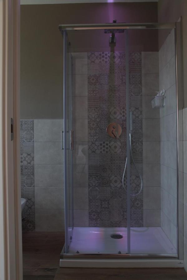 La Rosa Tra I Laghi B&B Meina Kültér fotó