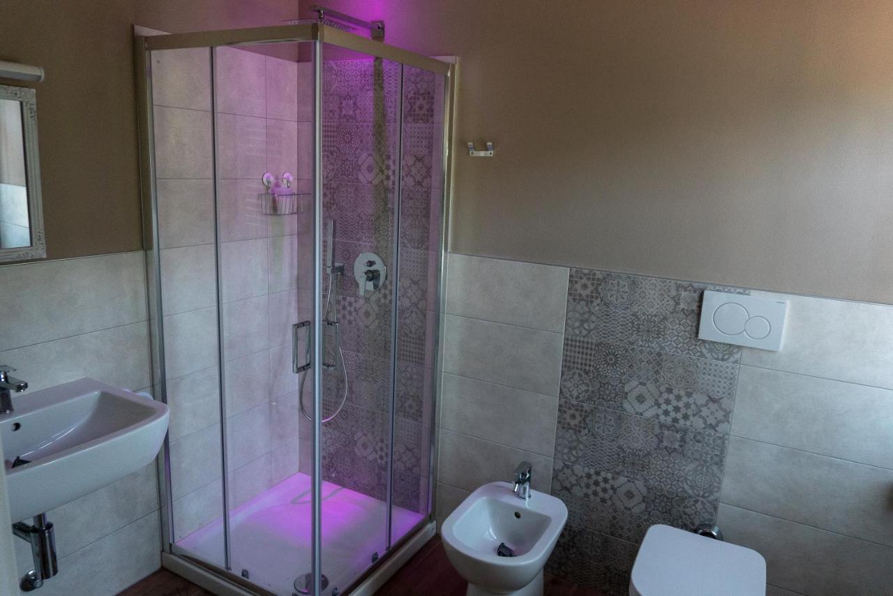 La Rosa Tra I Laghi B&B Meina Kültér fotó