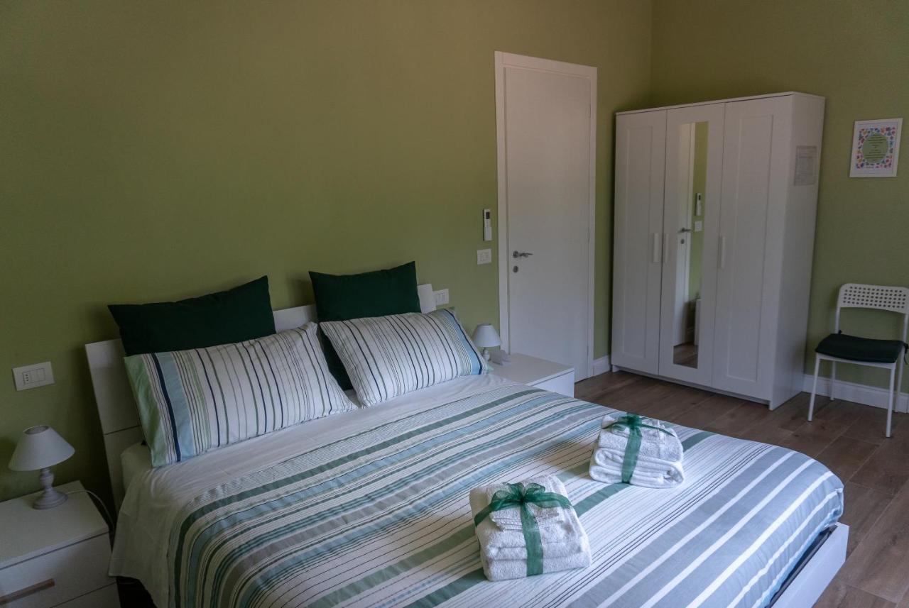 La Rosa Tra I Laghi B&B Meina Kültér fotó
